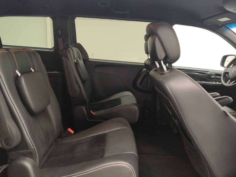2016 Dodge Grand Caravan in St. Louis, MO 63125 - 18147731 19