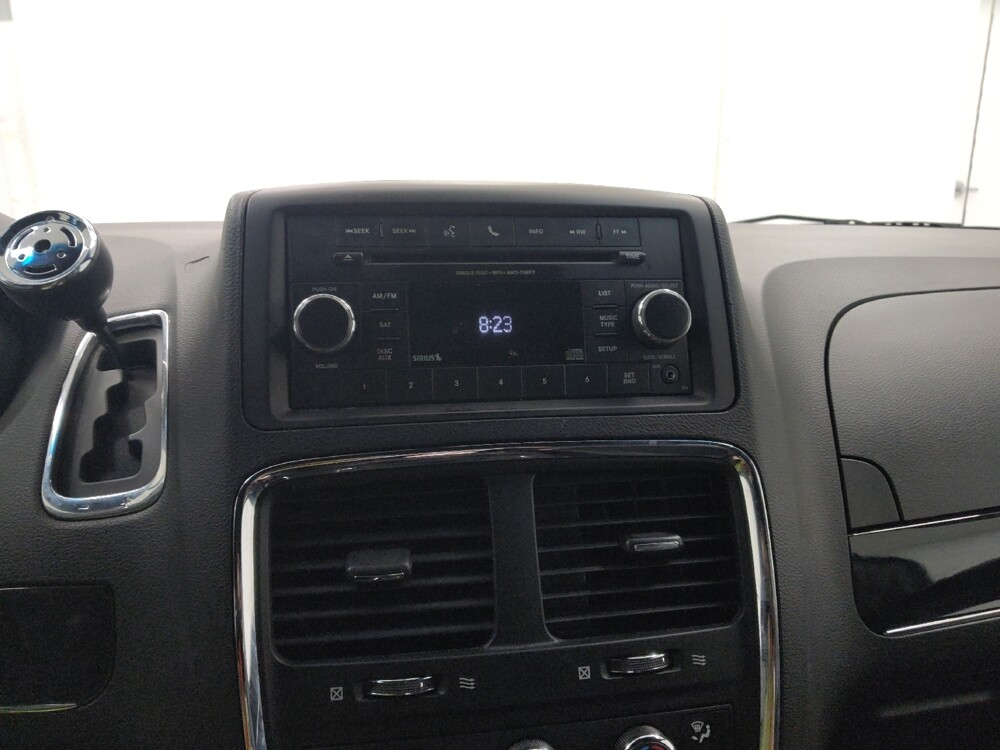 2016 Dodge Grand Caravan in St. Louis, MO 63125 - 18147731 25