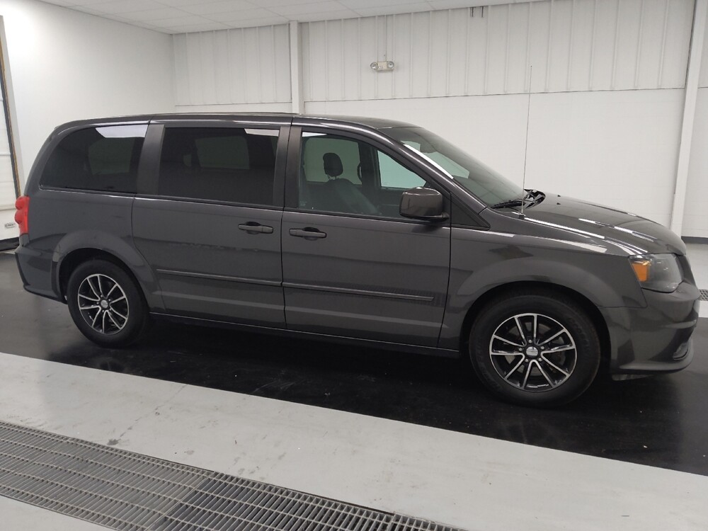 2016 Dodge Grand Caravan in St. Louis, MO 63125 - 18147731 11
