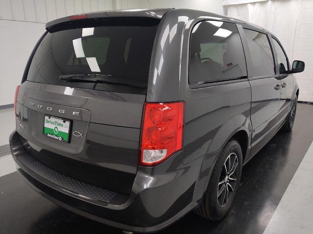 2016 Dodge Grand Caravan in St. Louis, MO 63125 - 18147731 9
