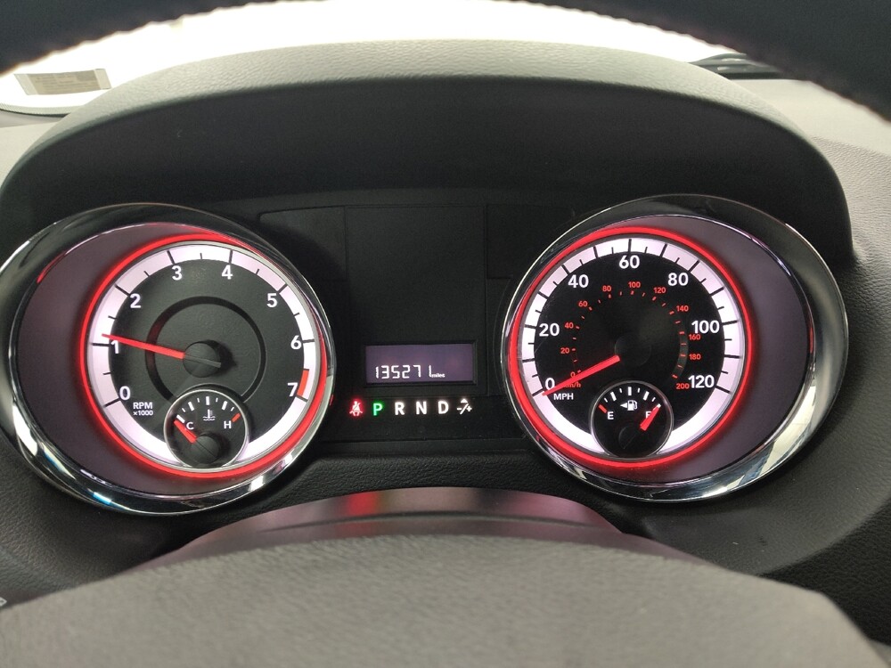 2016 Dodge Grand Caravan in St. Louis, MO 63125 - 18147731 23