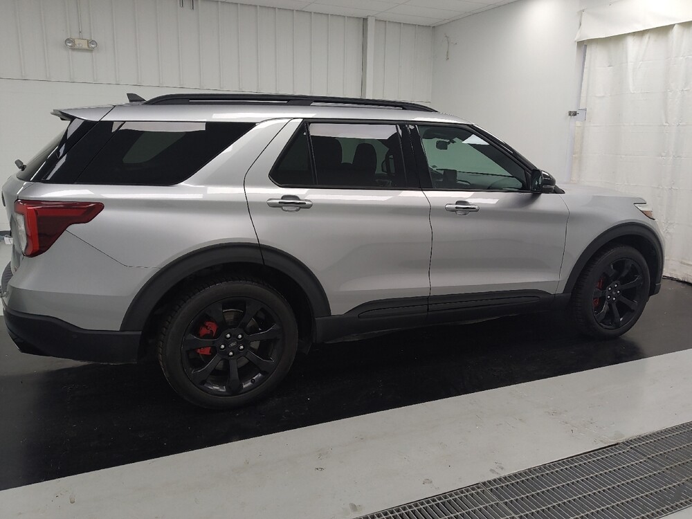 2021 Ford Explorer in St. Louis, MO 63125 - 18147733 10