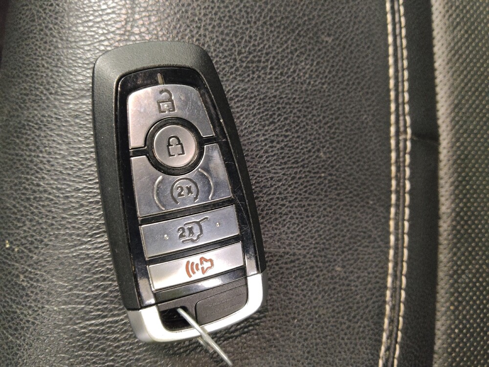 2021 Ford Explorer in St. Louis, MO 63125 - 18147733 32