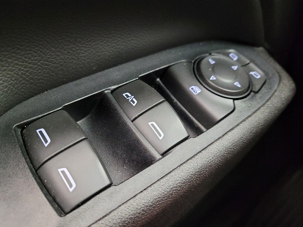 2018 Chevrolet Equinox in Columbus, OH 43228 - 18147735 27