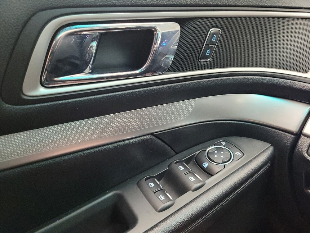 2016 Ford Explorer in Taylor, MI 48180 - 18147755 27