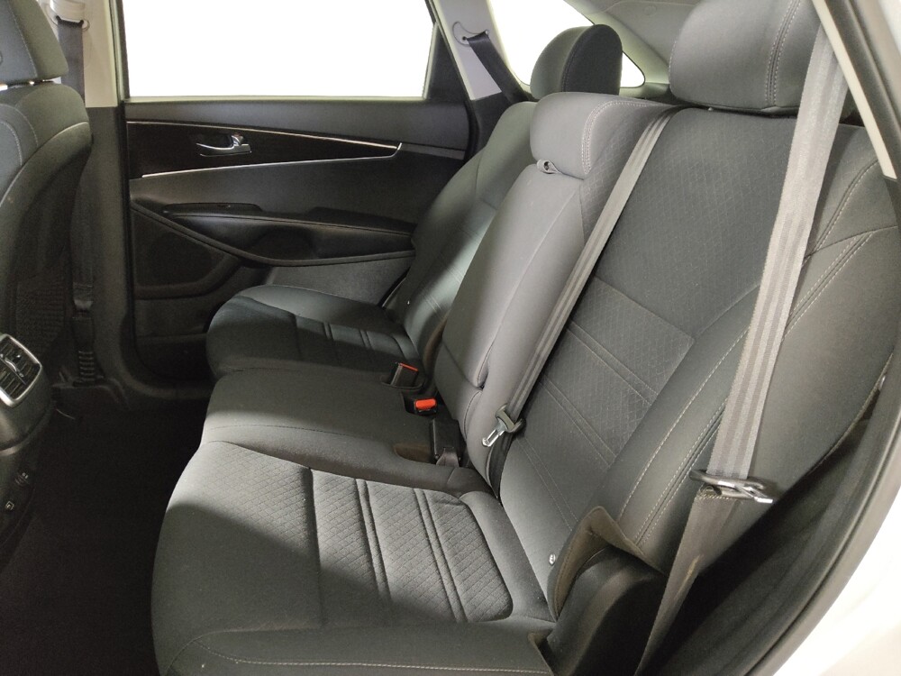 2020 Kia Sorento in Midlothian, IL 60445 - 18147772 18
