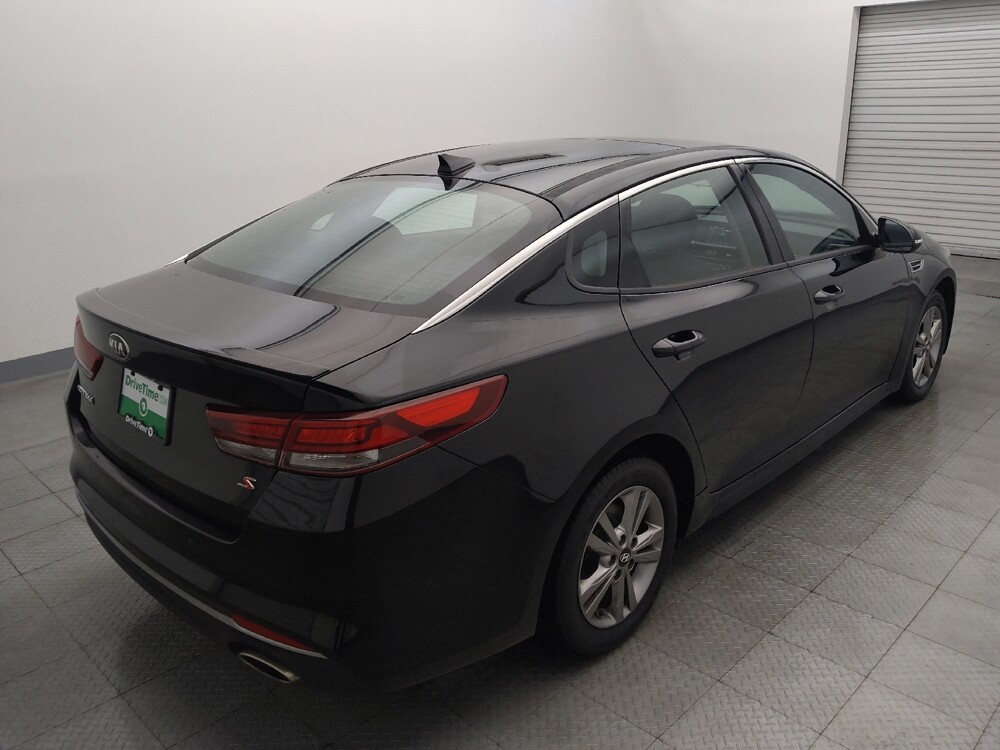 2018 Kia Optima in Houston, TX 77060 - 18147783 9