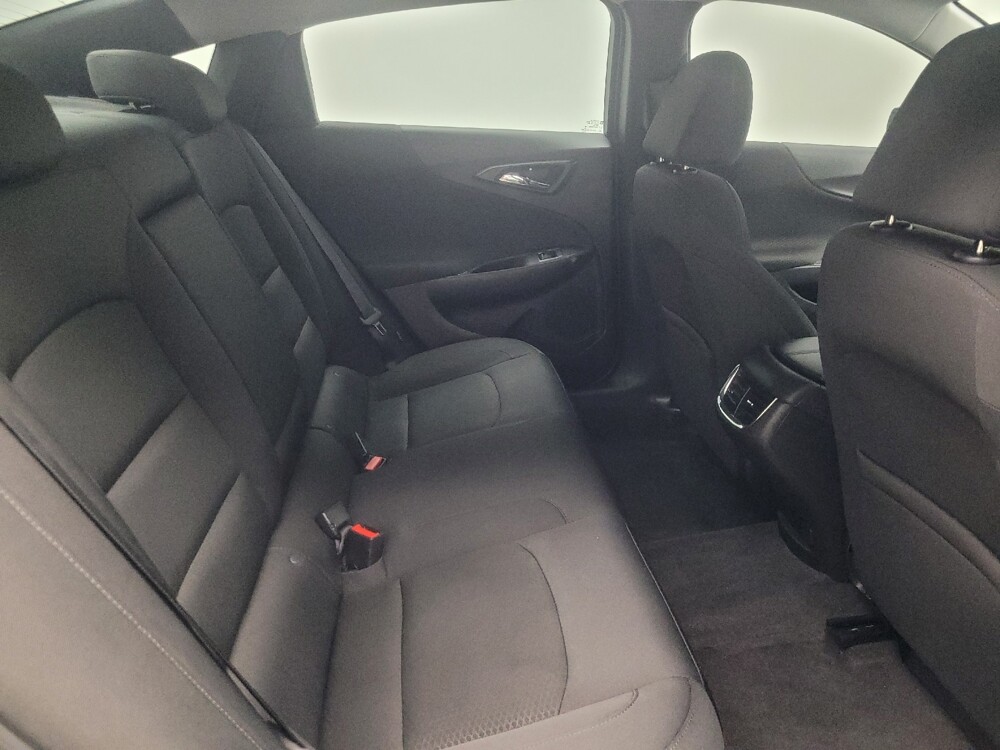 2016 Chevrolet Malibu in Indianapolis, IN 46222 - 18147792 19