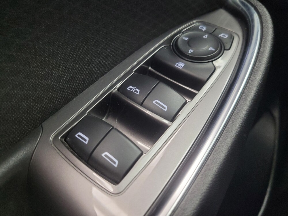 2016 Chevrolet Malibu in Indianapolis, IN 46222 - 18147792 27