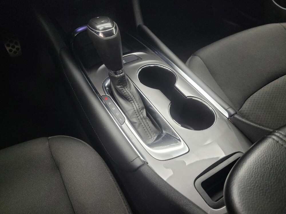 2016 Chevrolet Malibu in Indianapolis, IN 46222 - 18147792 26