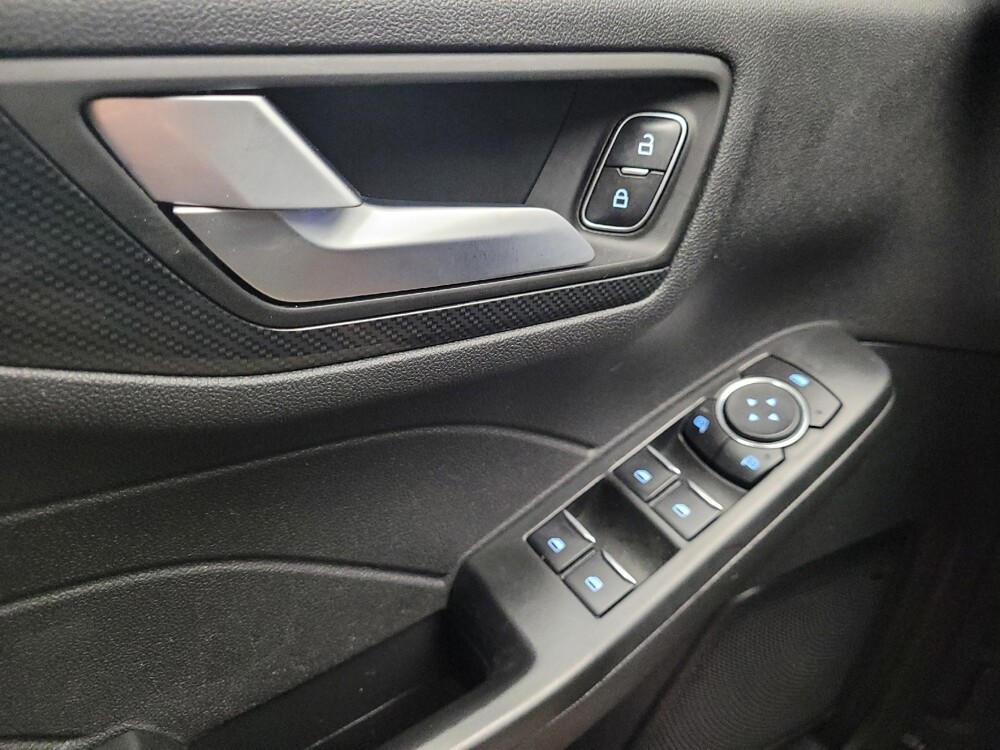 2023 Ford Escape in Taylor, MI 48180 - 18147825 27