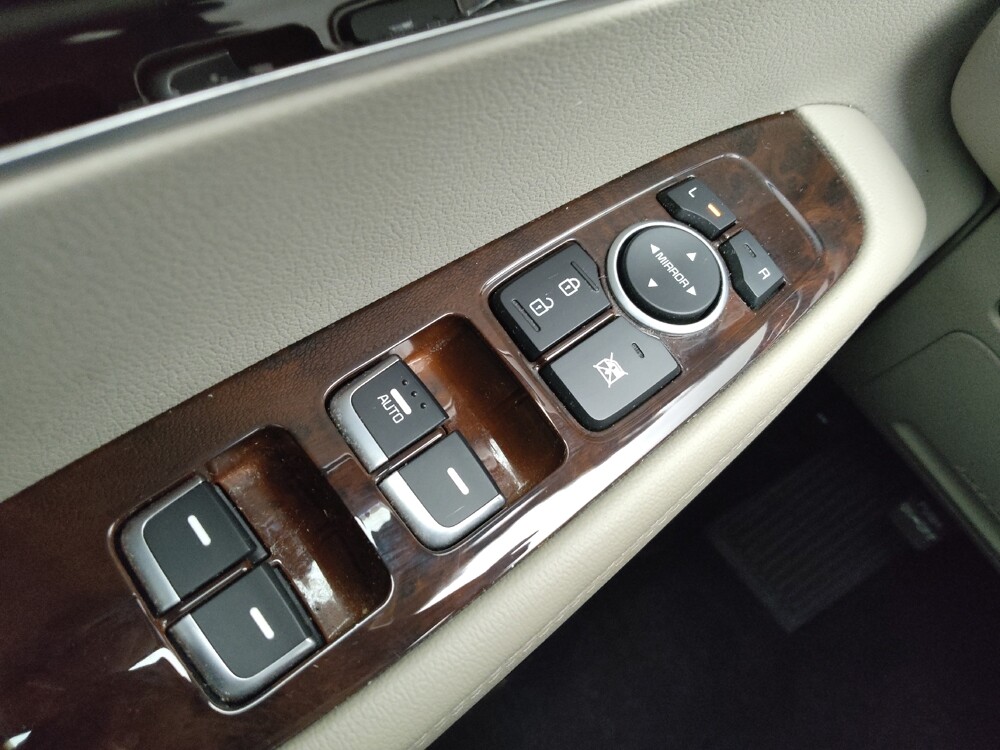 2017 Kia Sorento in Taylor, MI 48180 - 18147858 27