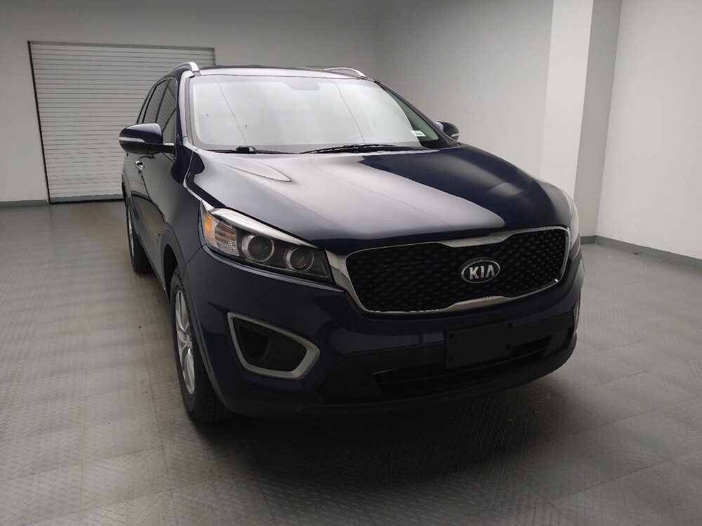 2017 Kia Sorento in Taylor, MI 48180 - 18147858 14