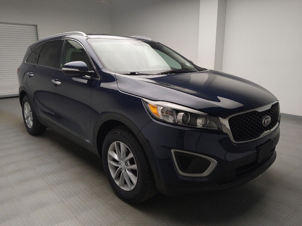 2017 Kia Sorento in Taylor, MI 48180 - 18147858 13