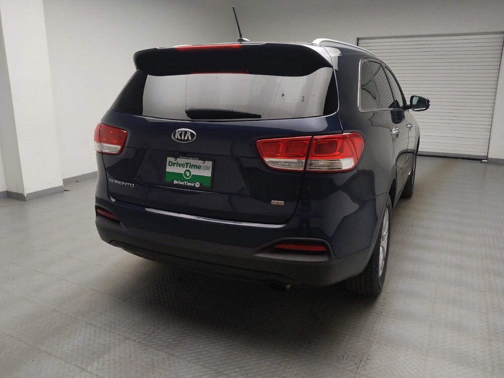 2017 Kia Sorento in Taylor, MI 48180 - 18147858 7