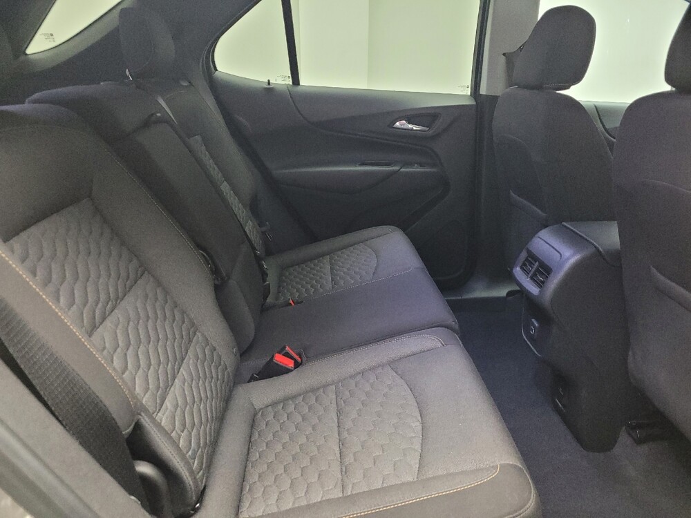 2019 Chevrolet Equinox in Taylor, MI 48180 - 18147859 19
