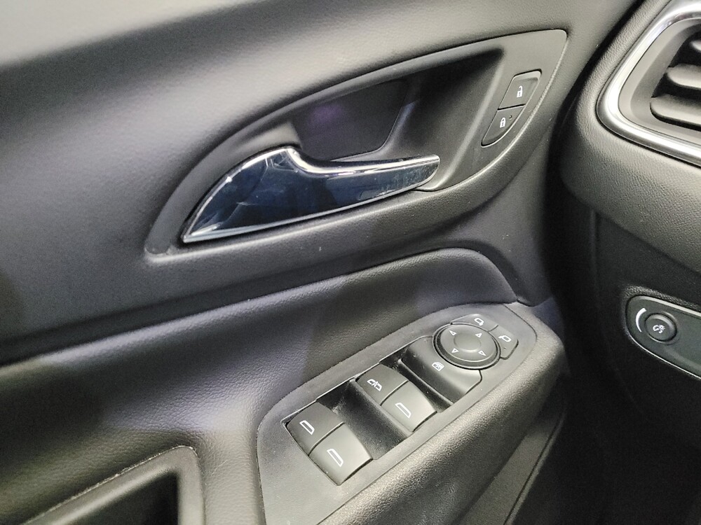 2019 Chevrolet Equinox in Taylor, MI 48180 - 18147859 27