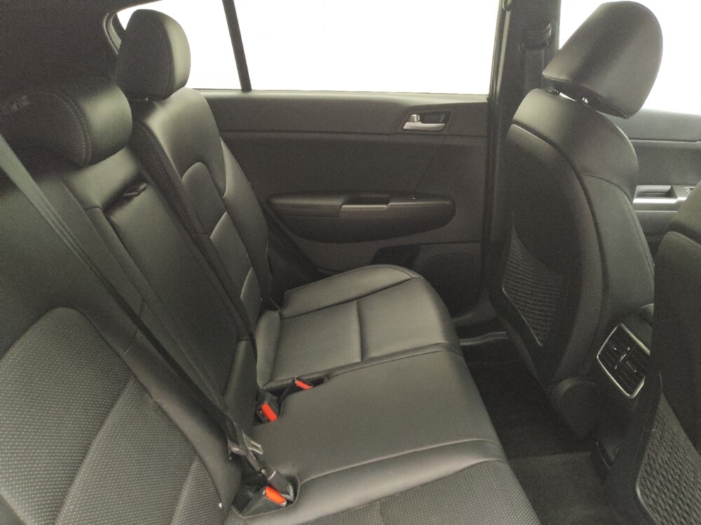 2020 Kia Sportage in Taylor, MI 48180 - 18147861 19