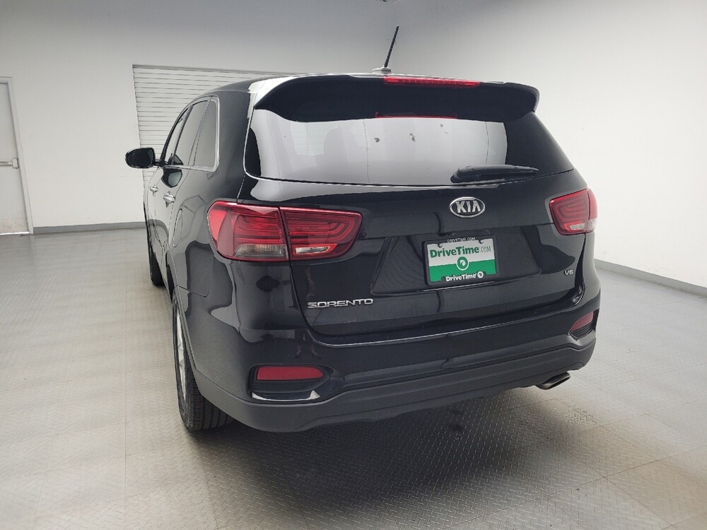 2019 Kia Sorento in Taylor, MI 48180 - 18147862 6