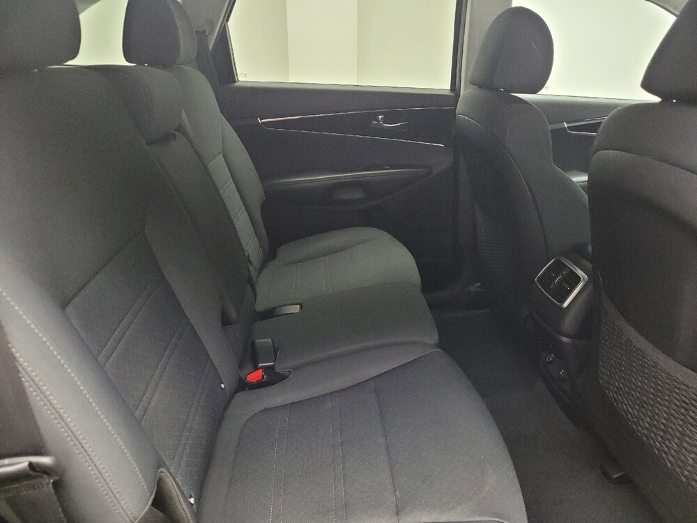 2019 Kia Sorento in Taylor, MI 48180 - 18147862 19