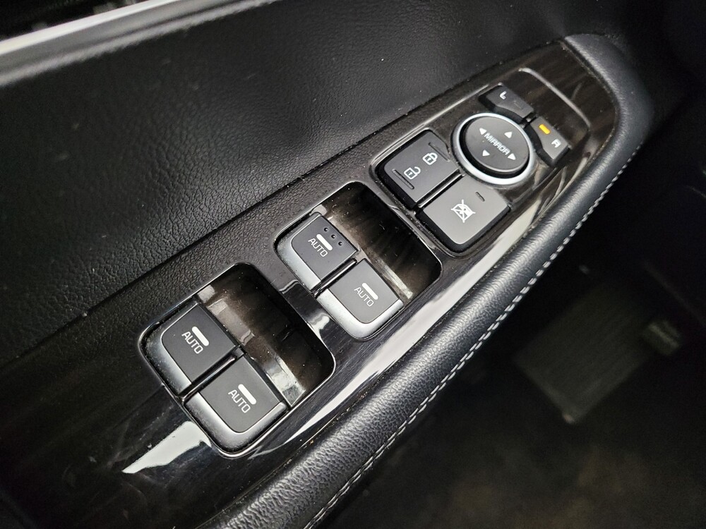 2019 Kia Sorento in Taylor, MI 48180 - 18147862 27