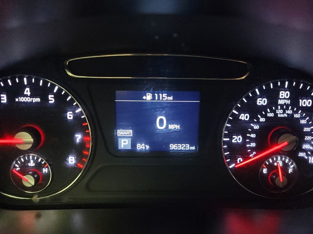 2019 Kia Sorento in Taylor, MI 48180 - 18147862 23