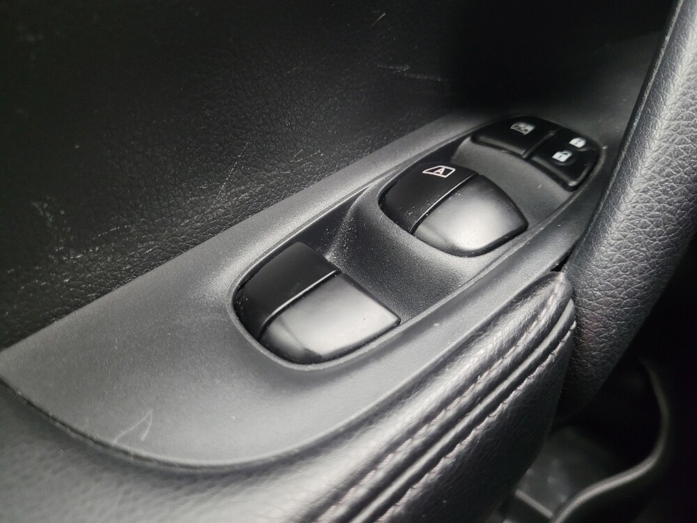 2014 Nissan Rogue in Indianapolis, IN 46222 - 18147863 27
