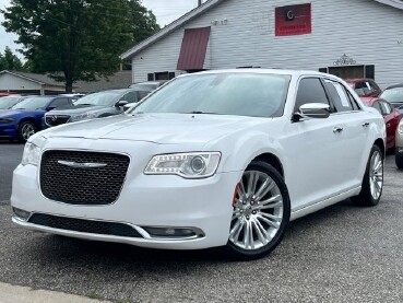 2015 Chrysler 300 in Flowery Branch, GA 30542