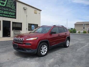 2016 Jeep Cherokee in Oak Grove, MO 64075