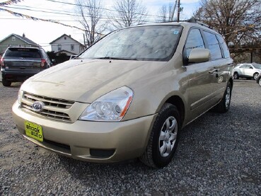 2008 Kia Sedona in New Philadelphia, OH 44663