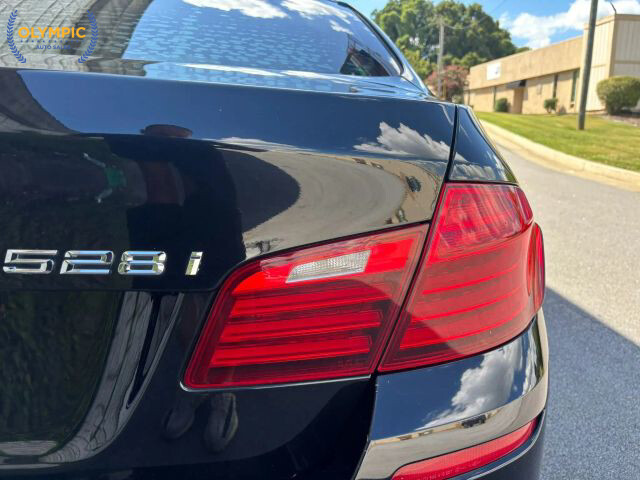 2016 BMW 528i in Decatur, GA 30032 - 1822077 8