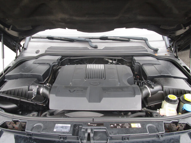 2011 Land Rover LR4 in Tampa, FL 33604-6914 - 1832931 58