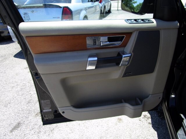 2011 Land Rover LR4 in Tampa, FL 33604-6914 - 1832931 119