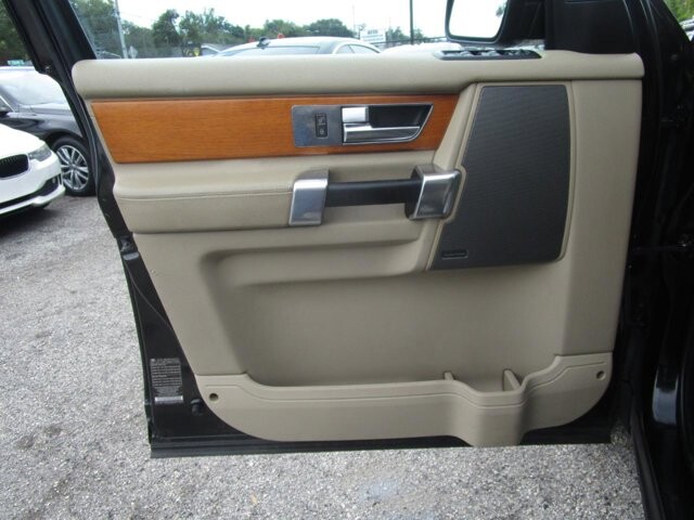 2011 Land Rover LR4 in Tampa, FL 33604-6914 - 1832931 21