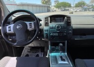2010 Nissan Pathfinder in Tucson, AZ 85712-4825 - 1836960 5