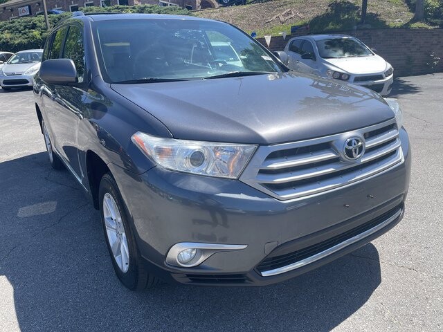 2012 Toyota Highlander in Nashville, TN 37211-5205 - 1847680