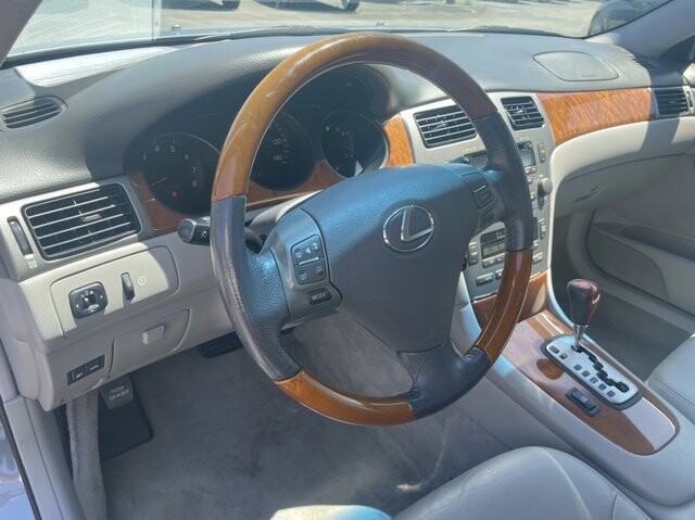 2005 Lexus ES 330 in Nashville, TN 37211-5205 - 1847681 22