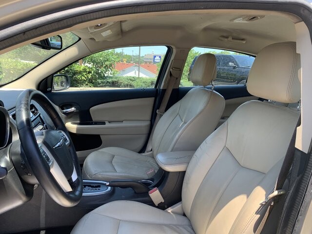 2013 Chrysler 200 in Nashville, TN 37211-5205 - 1853416 9