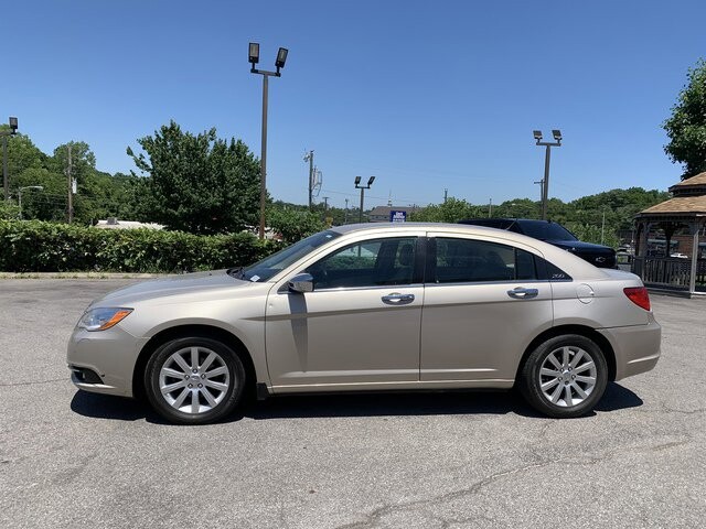 2013 Chrysler 200 in Nashville, TN 37211-5205 - 1853416 6