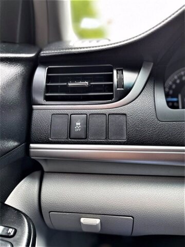 2014 Toyota Camry in Commerce, GA 30529 - 1857487 65