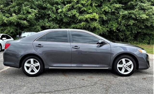 2014 Toyota Camry in Commerce, GA 30529 - 1857487 38