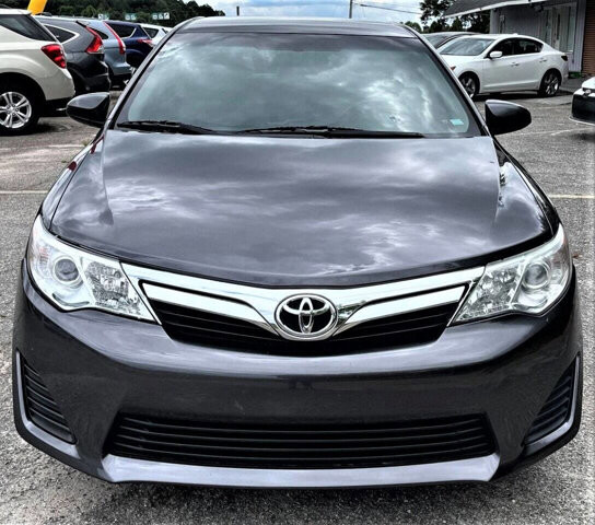 2014 Toyota Camry in Commerce, GA 30529 - 1857487 7
