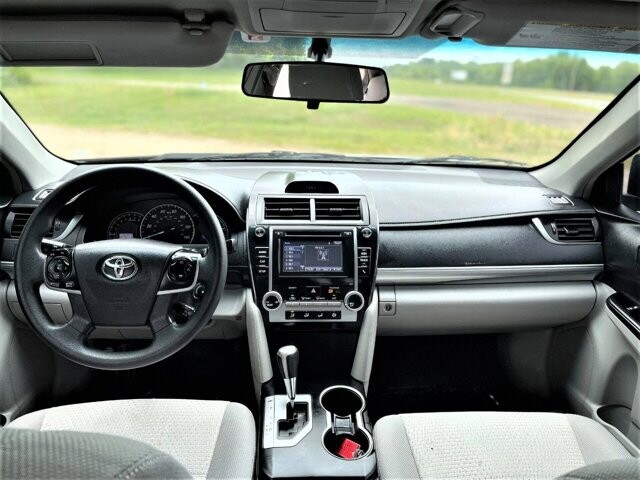 2014 Toyota Camry in Commerce, GA 30529 - 1857487 44