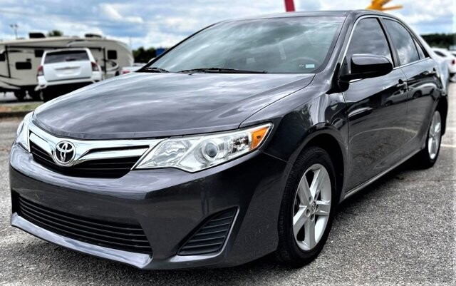 2014 Toyota Camry in Commerce, GA 30529 - 1857487 37
