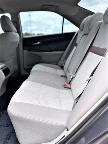 2014 Toyota Camry in Commerce, GA 30529 - 1857487 10