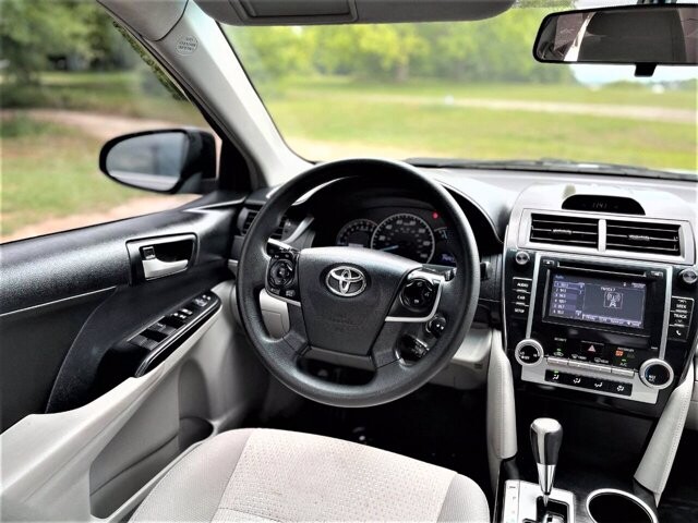 2014 Toyota Camry in Commerce, GA 30529 - 1857487 56