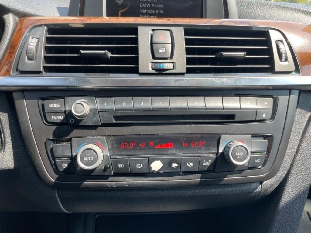 2013 BMW 328i in Pasadena, CA 91107 - 1863634 24