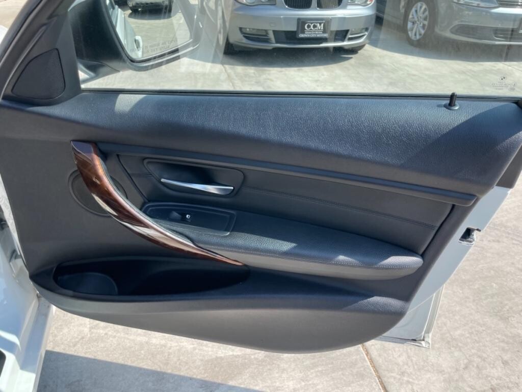 2013 BMW 328i in Pasadena, CA 91107 - 1863634 21