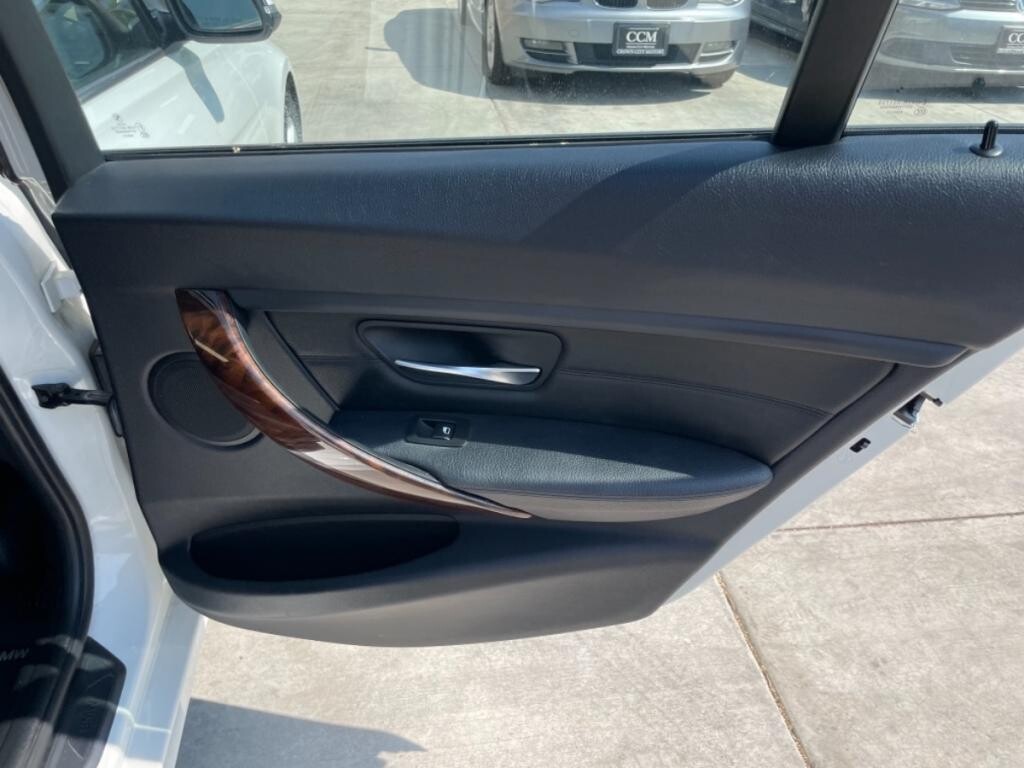 2013 BMW 328i in Pasadena, CA 91107 - 1863634 18