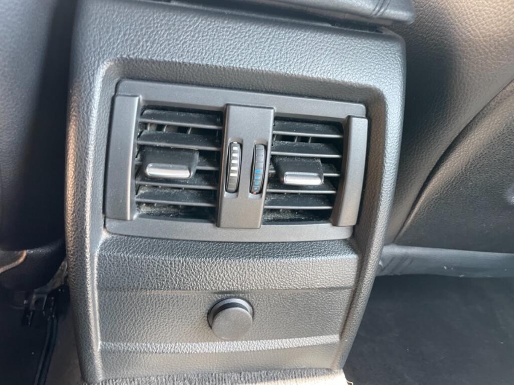 2013 BMW 328i in Pasadena, CA 91107 - 1863634 13